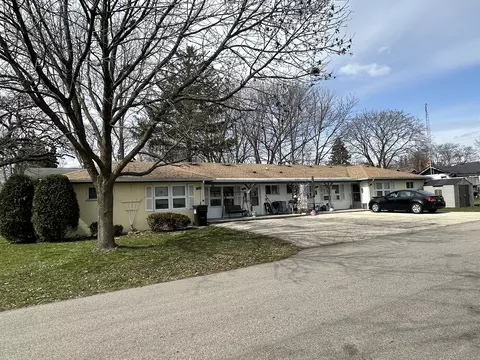 907 3rd St, Mchenry, IL 60050 photo 4