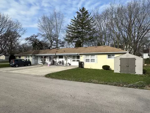 907 3rd St, Mchenry, IL 60050