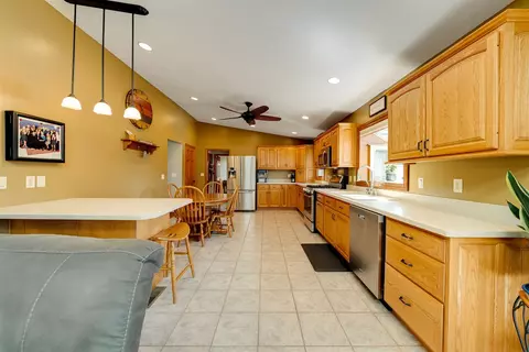 19217 Briar Dr, Bloomington, IL 61705 photo 7