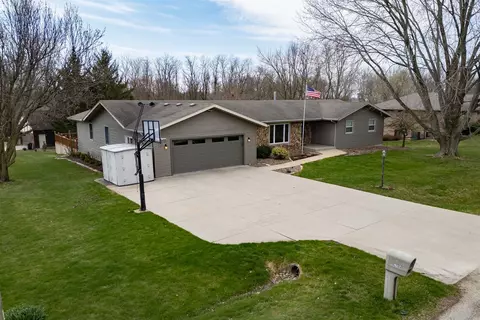 19217 Briar Dr, Bloomington, IL 61705 photo 36
