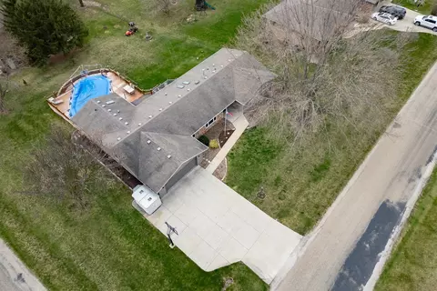 19217 Briar Dr, Bloomington, IL 61705 photo 39