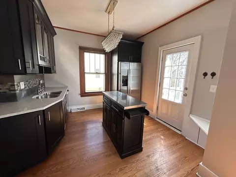 Kitchen - 900 E Illinois St, Wheaton, IL 60187 photo 1 of 3