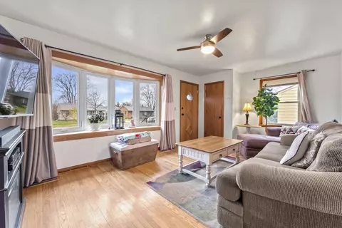 Living - 132 N Chase Ave, Bartlett, IL 60103 photo 1 of 2