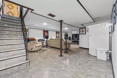 Entry Way - 132 N Chase Ave, Bartlett, IL 60103 photo 1 of 1
