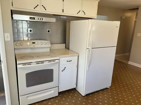 Kitchen - 2109 9th St, Peru, IL 61354 photo 1 of 2