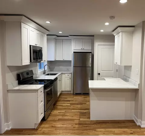 Kitchen - 2116 S 19th Ave, Broadview, IL 60155 photo 3 of 4