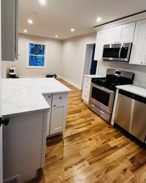 Kitchen - 2116 S 19th Ave, Broadview, IL 60155 photo 2 of 4