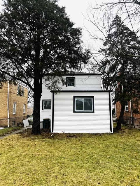 Exterior - 2116 S 19th Ave, Broadview, IL 60155 photo 3 of 3