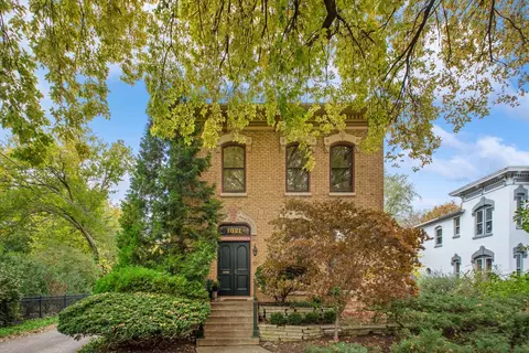 1021 Lee St, Evanston, IL 60202