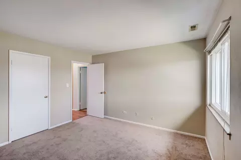 1730 Robin Walk #B, Hoffman Estates, IL 60169 photo 18