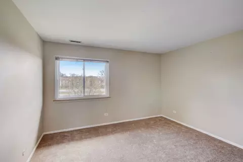 1730 Robin Walk #B, Hoffman Estates, IL 60169 photo 17