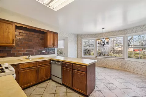 2730 Harrison St, Glenview, IL 60025 photo 7