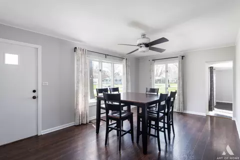 Dining - 2100 Eastman St, Rolling Meadows, IL 60008 photo 2 of 3