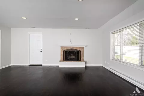 Living - 2100 Eastman St, Rolling Meadows, IL 60008 photo 2 of 2