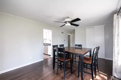 Dining - 2100 Eastman St, Rolling Meadows, IL 60008 photo 1 of 3