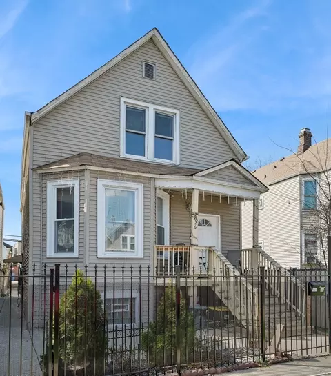2026 N Kenneth Ave, Chicago, IL 60639