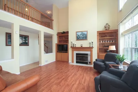 Living - 1410 Angle Tarn, West Dundee, IL 60118 photo 4 of 10