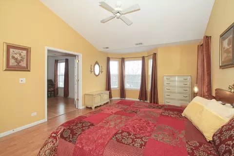 Bedroom - 1410 Angle Tarn, West Dundee, IL 60118 photo 2 of 7