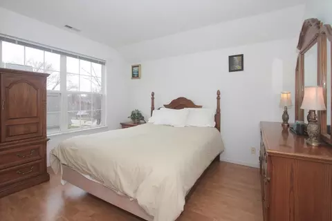 Bedroom - 1410 Angle Tarn, West Dundee, IL 60118 photo 6 of 7
