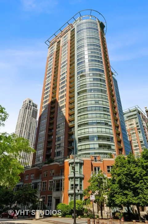 415 E North Water St #1406, Chicago, IL 60611