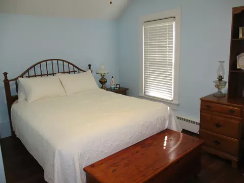 Bedroom - 544 E Center St, Freeport, IL 61032 photo 4 of 6