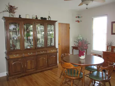 Dining - 544 E Center St, Freeport, IL 61032 photo 1 of 3