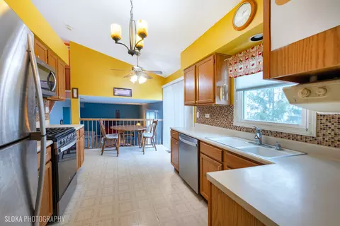 1830 Crofton Dr, Algonquin, IL 60102 photo 8