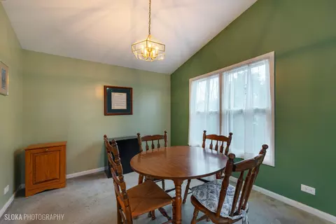 1830 Crofton Dr, Algonquin, IL 60102 photo 3