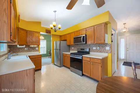 1830 Crofton Dr, Algonquin, IL 60102 photo 6