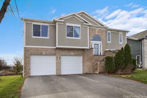 25319 W Columbia Bay Dr, Lake Villa, IL 60046