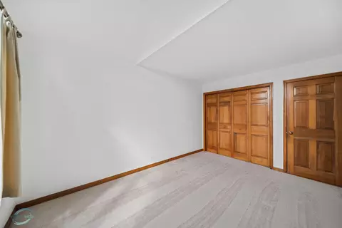 Bedroom - 183 Wilcox Dr, Bartlett, IL 60103 photo 3 of 4