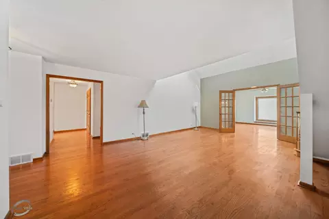 Other - 183 Wilcox Dr, Bartlett, IL 60103 photo 2 of 12