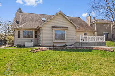 Exterior - 183 Wilcox Dr, Bartlett, IL 60103 photo 3 of 7