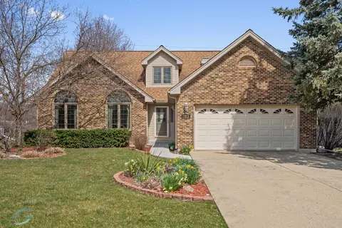 183 Wilcox Dr, Bartlett, IL 60103
