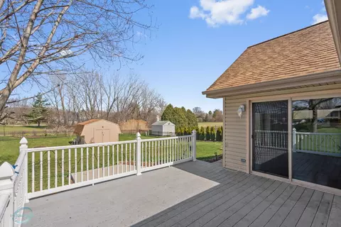 Exterior - 183 Wilcox Dr, Bartlett, IL 60103 photo 5 of 7