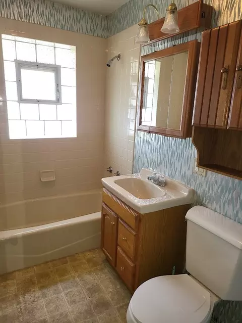 5829 Superior St, Berkeley, IL 60163 photo 11