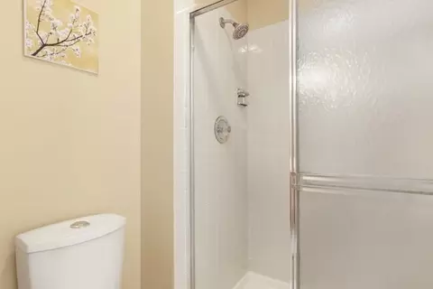 Bath - 1606 Brittany Ct #A-2, Wheeling, IL 60090 photo 2 of 3