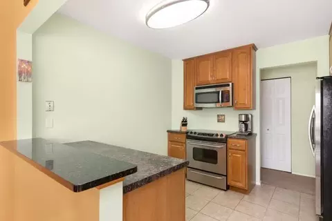 Kitchen - 1606 Brittany Ct #A-2, Wheeling, IL 60090 photo 3 of 3