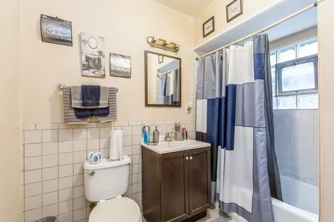 8043 S Coles Ave, Chicago, IL 60617 photo 10