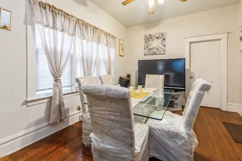 8043 S Coles Ave, Chicago, IL 60617 photo 6