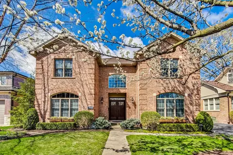 738 Wisner St, Park Ridge, IL 60068