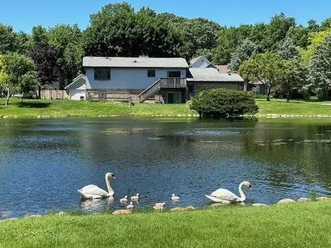 11401 Halma Ln, Woodstock, IL 60098