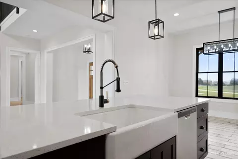 Kitchen - 4764 Minooka Rd, Minooka, IL 60447 photo 6 of 6