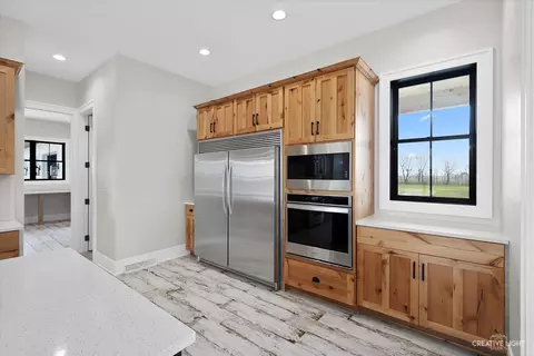 Kitchen - 4764 Minooka Rd, Minooka, IL 60447 photo 4 of 6