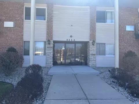 9250 Noel Ave #1A, Des Plaines, IL 60016