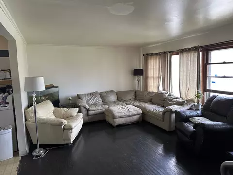 Living - 3745 W 157th St, Markham, IL 60428 photo 2 of 2