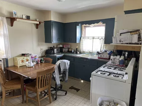 Kitchen - 3745 W 157th St, Markham, IL 60428 photo 1 of 2
