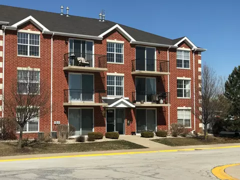 9790 Liberty Cir #3E, Orland Park, IL 60467