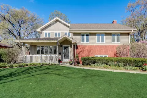 208 S Reuter Dr, Arlington Heights, IL 60005
