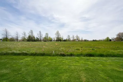 Exterior - 907 Ironwood Cc Dr, Normal, IL 61761 photo 18 of 19